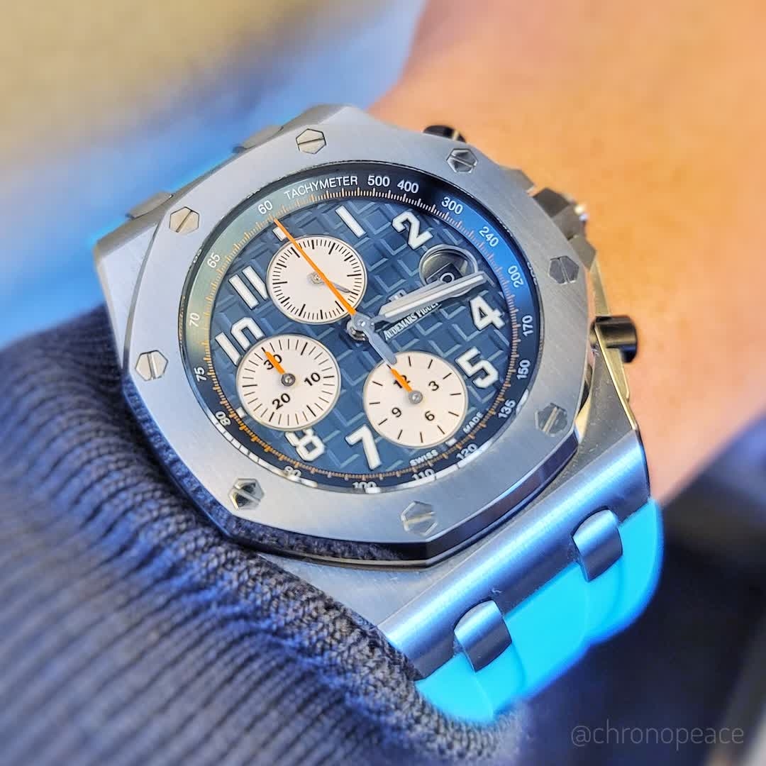 chronopeace's tweet photo. 旧型の42mmロイヤルオークオフショアもいいんだょお!? The predecessor Royal Oak 42mm ain't no bad.
#audemarspiguet #オーデマピゲ #26470st #royaloak #audemarspiguetroyaloak #ロイヤルオーク #オーデマピゲロイヤルオーク #royaloakoffshore #ロイヤルオークオフショア https://t.co/q6W6JuHNHP
