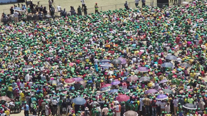 Shashie08's tweet photo. Yellow Bulawayo vs ZANU PF  in Mat. South. Numbers font lie. Ots a flop https://t.co/qf6zXj8nW3