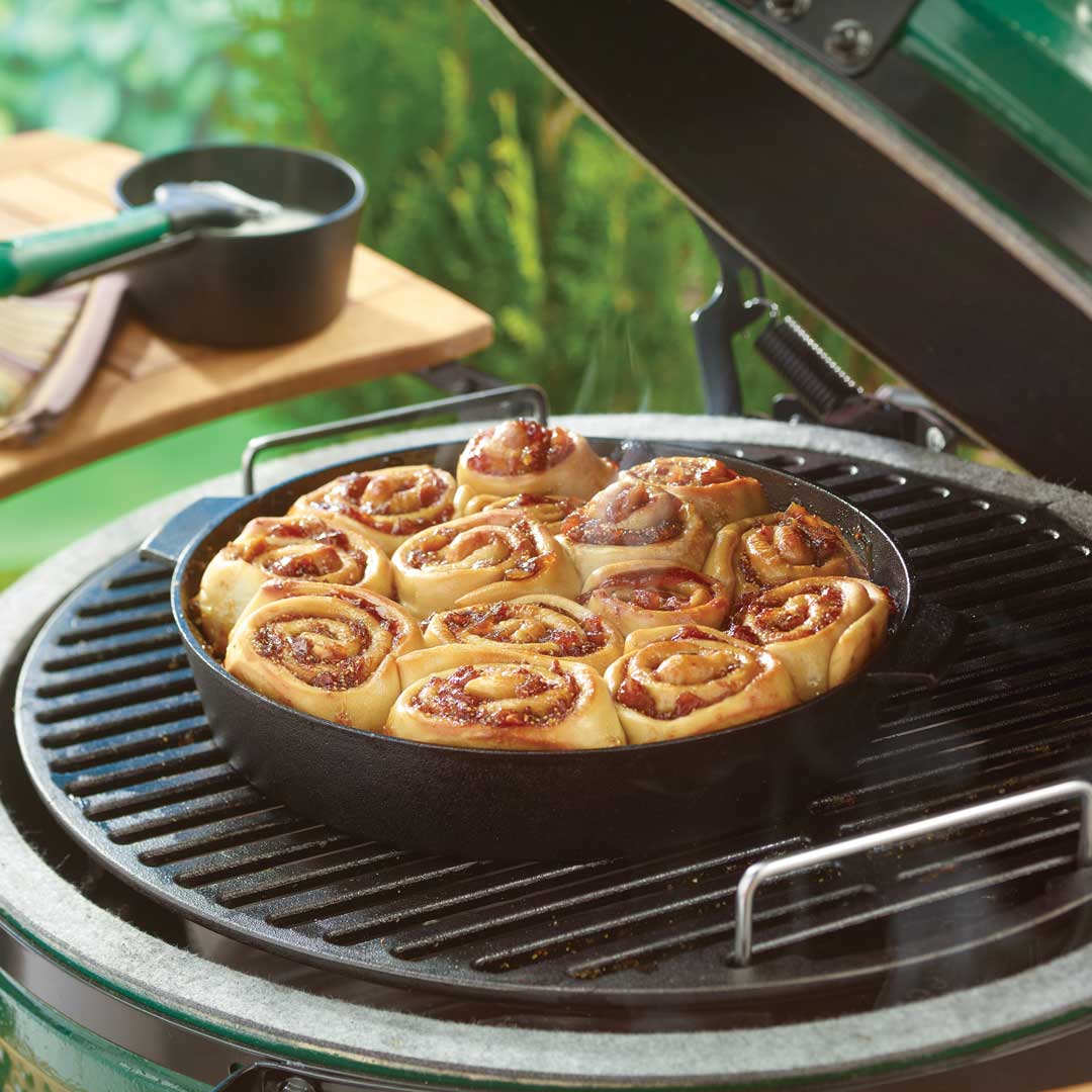 Mornings should always start with cinnamon rolls cooked on the Big Green Egg. What are you having for breakfast?

#BigGreenEgg #breakfast #cinnamonrolls