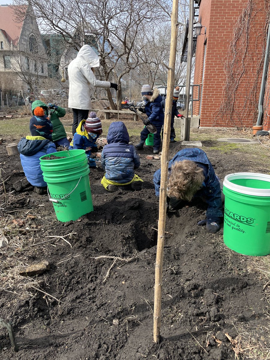 labOutdoors's tweet image. Land knowledge growing in playful relationship with children’s innate resourcefulness.  #eshlab