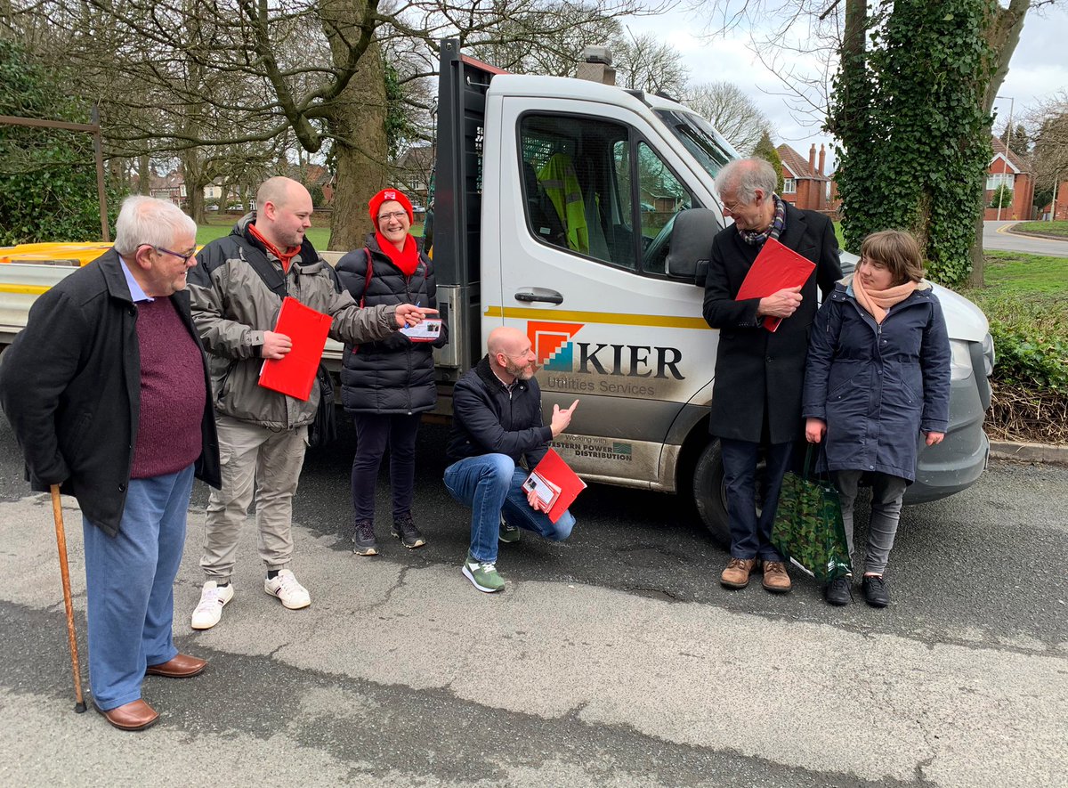 Out and about on the campaign trail in a chilly Upper Gornal this morning.
Thanks so much to <a href="/LucyCaldicott/">Lucy</a> for joining us to speak to voters.
<a href="/adrianhughes0/">Adrian Hughes</a> #VoteLabour 🌹