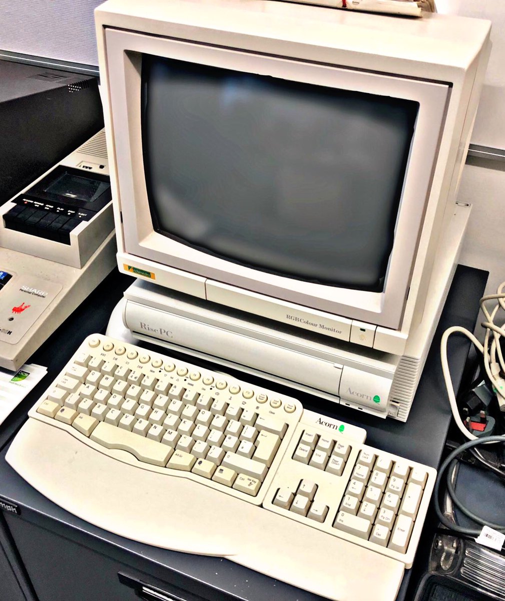 SWRetroComp's tweet image. The #Acorn #RiscPC. Love or loathe? #RetroComputing #ComputerHistory #VintageComputing