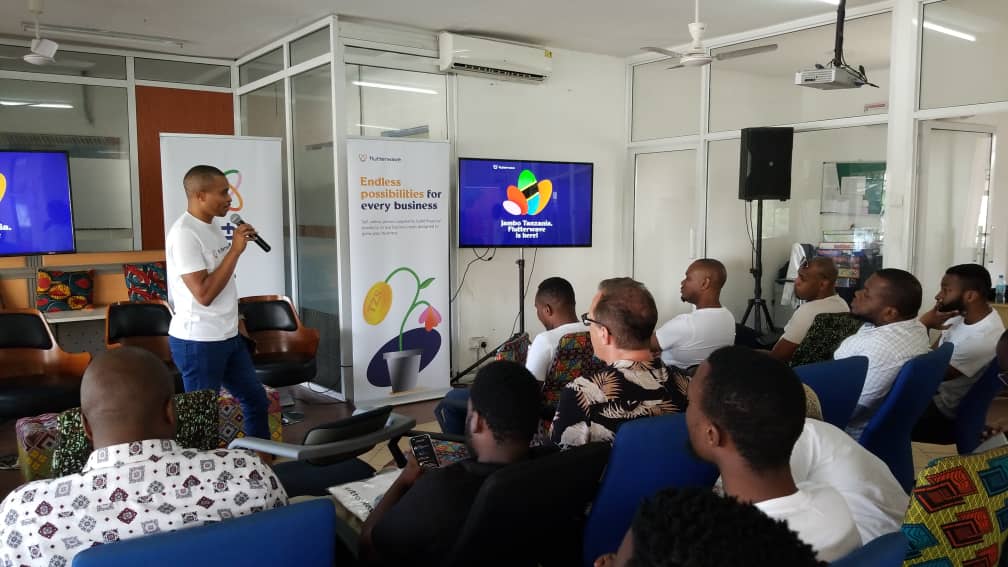 Ms_Genya tweet media