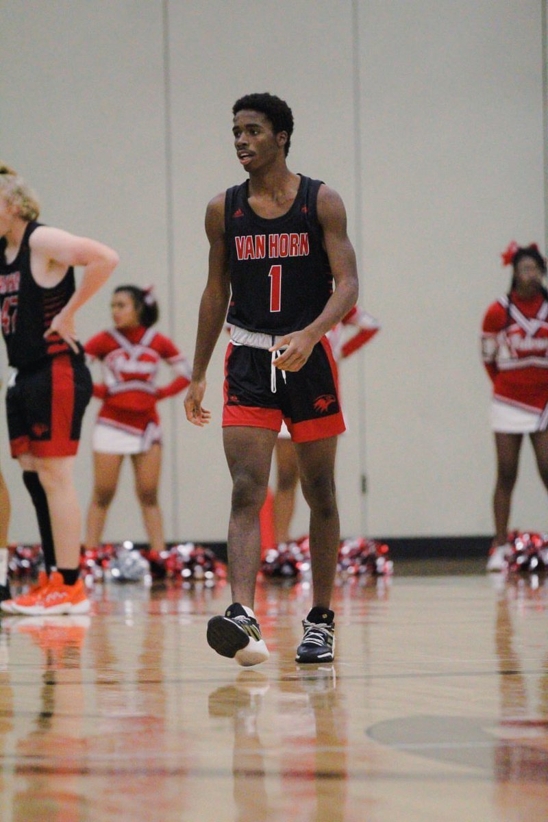 vanhornhoops's tweet photo. Congratulations to these 2 on being selected 2nd All-Conference! They both had tremendous growth over the course of year and will continue to have over the course of the off season. Nice work fellas! @KaylebJ14 @Only1ZaCorrie https://t.co/sVaUpPDFUt