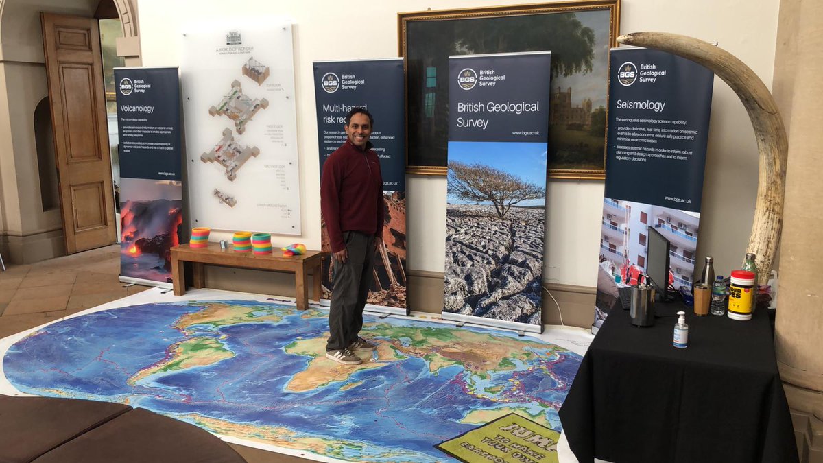 BritGeoSurvey's tweet photo. Come and see us at #ScienceInThePark @WollatonHall today! We're explaining earthquakes and doing some cool experiments! https://t.co/YXmYZM5rDB