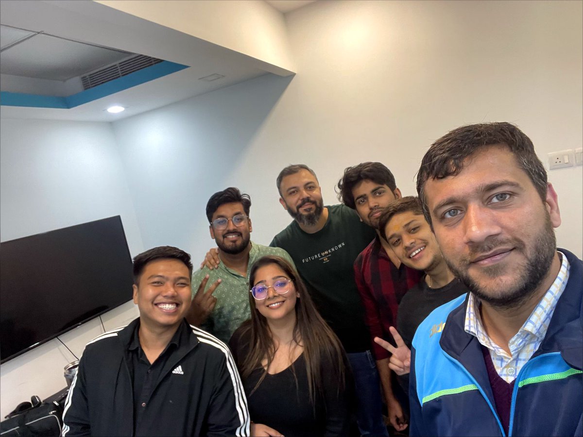 ShopperLLP's tweet photo. On the occasion of Employee Appreciation Day, we would like to express our heartfelt gratitude to all of the employees who have always stood by the company.👏😄
"Employee Appreciation Day celebration."
#shoppertainment #upflock #partytime #teamup #Celebration https://t.co/7yqXDukzEh