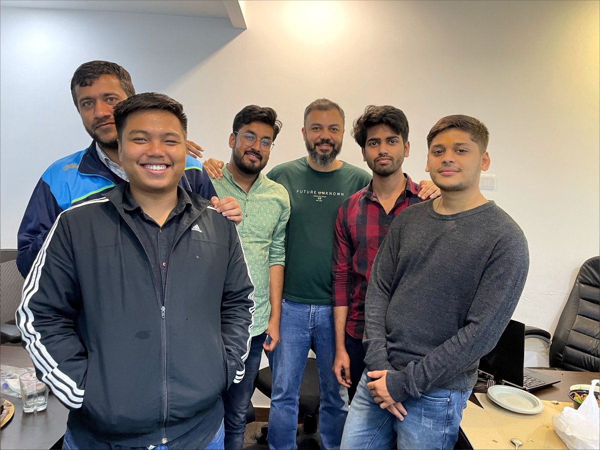 ShopperLLP's tweet photo. On the occasion of Employee Appreciation Day, we would like to express our heartfelt gratitude to all of the employees who have always stood by the company.👏😄
"Employee Appreciation Day celebration."
#shoppertainment #upflock #partytime #teamup #Celebration https://t.co/7yqXDukzEh