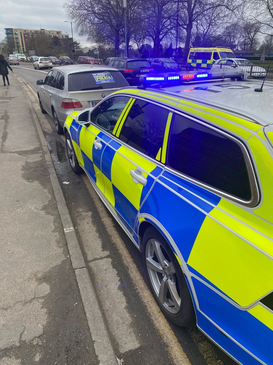 tvprp's tweet photo. #XRT03 - Vehicle stopped in #Slough for erratic driving. Turns out the driver isn’t listed on the insurance and has a revoked driving licence. @DriveInsured
Driver reported and vehicle seized ✅
#TVPRPU #TTCshift #ItsNotWorthTheRisk #NoInsuranceNoCar
#P1879 #P0431 https://t.co/10i5upDnl4