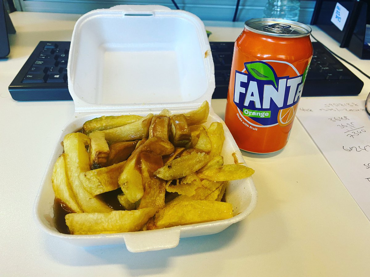 weevic18's tweet image. How healthy my lunch is a pretty good indication on how well my day is going……😳 #ihatecomputers #computershateme