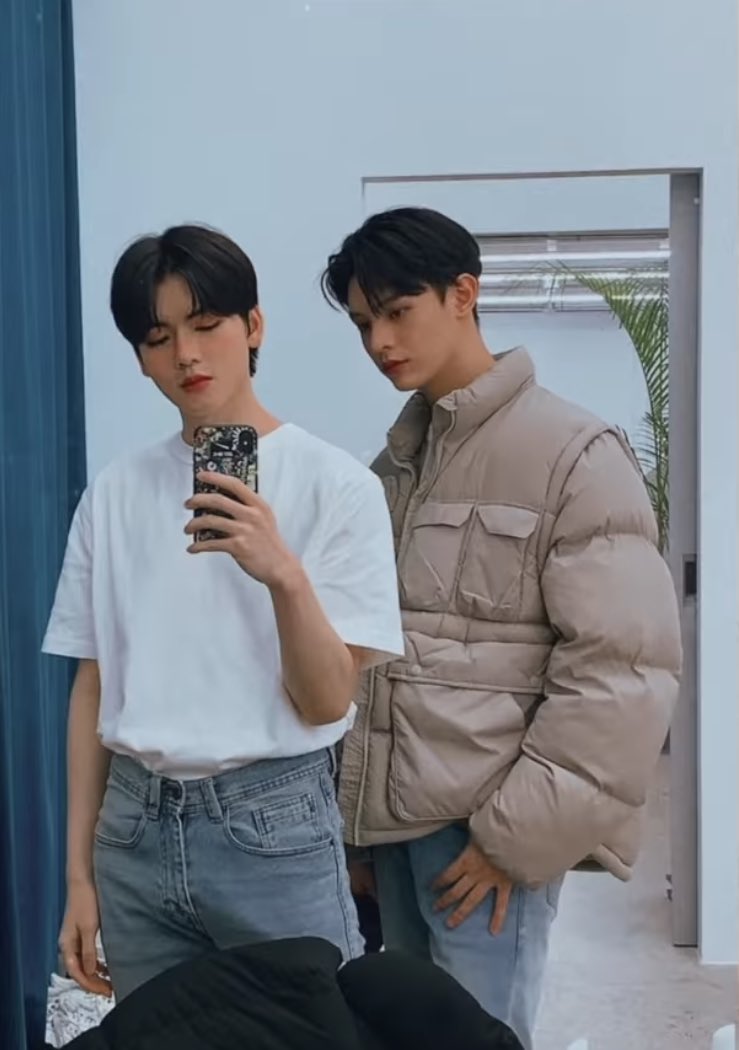 thai line screams หน้าตาดี 👌🏻