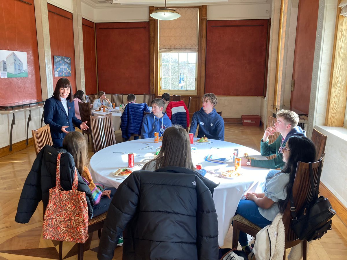 NicholaMallon's tweet photo. Great to meet the members of the new @NIYouthAssembly up in Stormont. This is what our politics really needs - more young people with fresh &amp; exciting ideas. https://t.co/PHjeYGosYZ