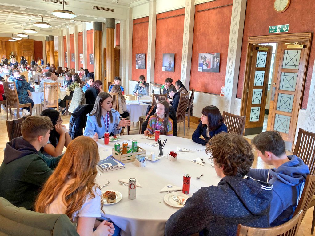 NicholaMallon's tweet photo. Great to meet the members of the new @NIYouthAssembly up in Stormont. This is what our politics really needs - more young people with fresh &amp; exciting ideas. https://t.co/PHjeYGosYZ
