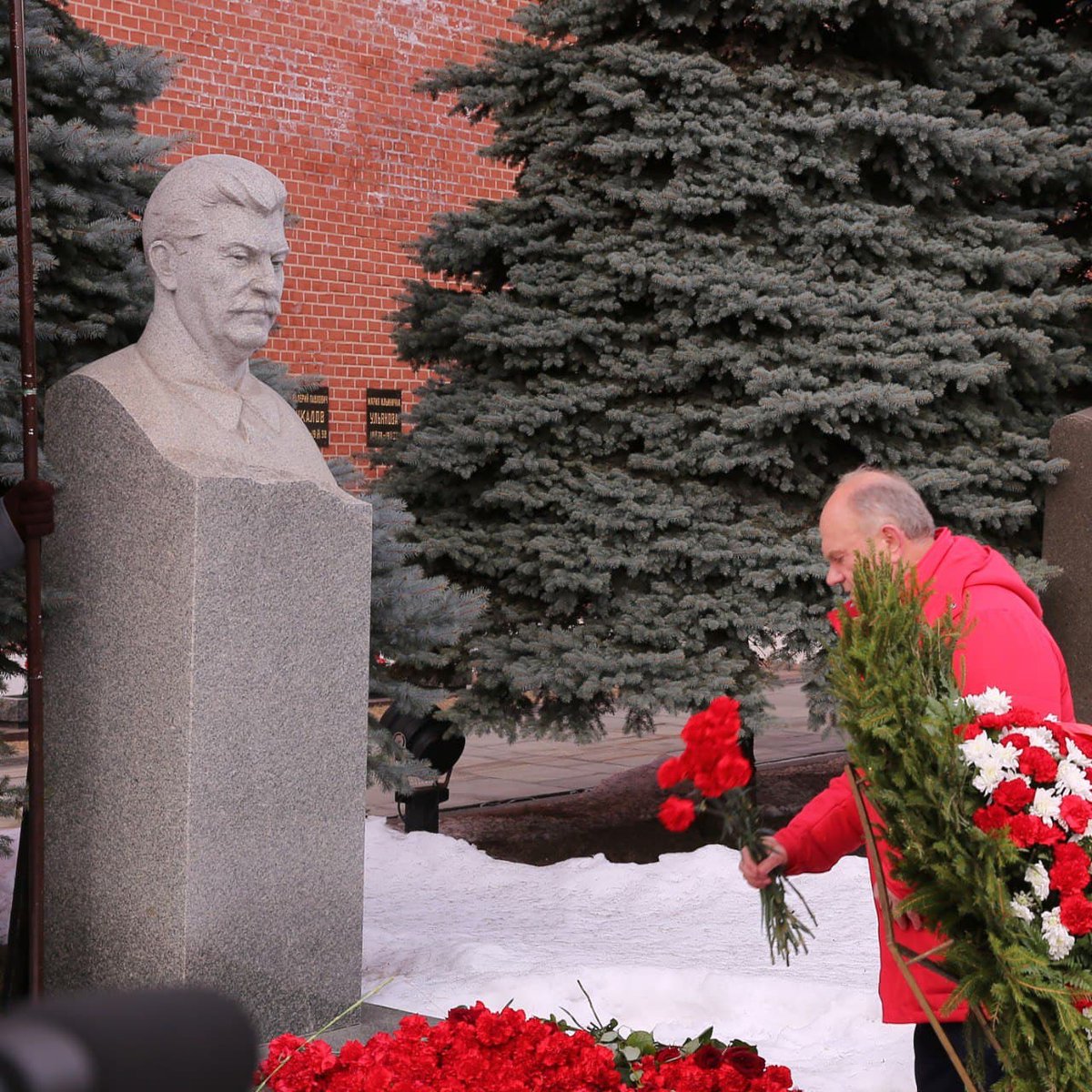 ❗️❗️❗️Сегодня - День памяти И.В. Сталина. Под его руководством наша держава за три довоенных пятилетки сумела преодолеть отставание от ведущих стран мира. Сталинский СССР сокрушил нацизм,  преодолел последствия самой страшной в истории войны и поднялся в космические высоты!