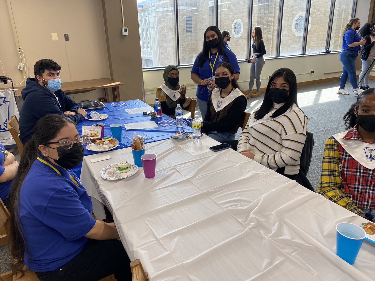 bloom_hs's tweet image. Bloom High School is so proud of our scholars inducted into the National Honor Society yesterday. Great Job! 

@DrNavarre @DrJLAnderson 
#Bloomscholars #nationalhonorsociety