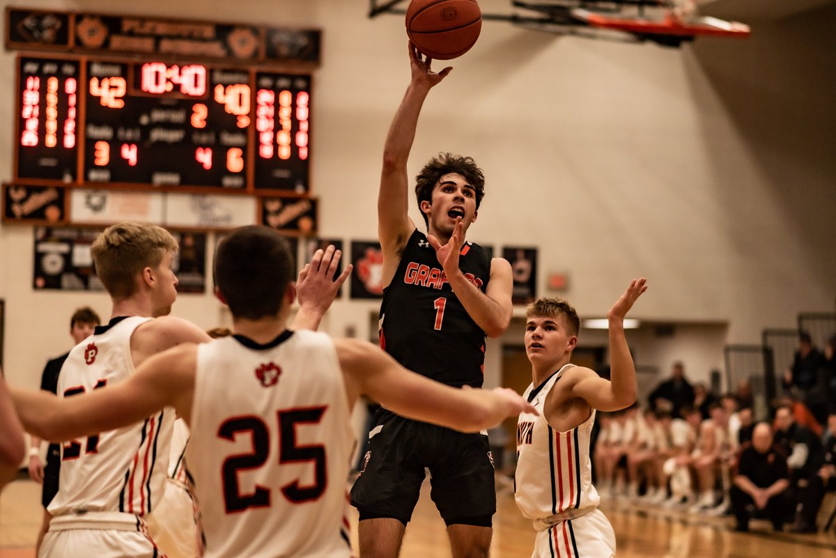 The Hawks advance! Game at Beaver Dam tonight at 7pm. Come out and support <a href="/GraftonHIHawks/">Grafton Black Hawks</a>, <a href="/Grafton6thwoman/">GHS Girls Basketball</a>, &amp; <a href="/Graftonfanclan/">Grafton Fan Clan</a>!
#OneUnit #BlackHawkpride
<a href="/CoachJamesGHS/">Damon James</a> 
<a href="/CoachVb6/">Vance Burnside Jr.</a>