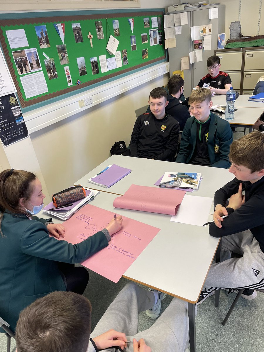 SMHSHistory's tweet photo. Who said learning isn’t fun? #history #revision https://t.co/nb0BymlOoG