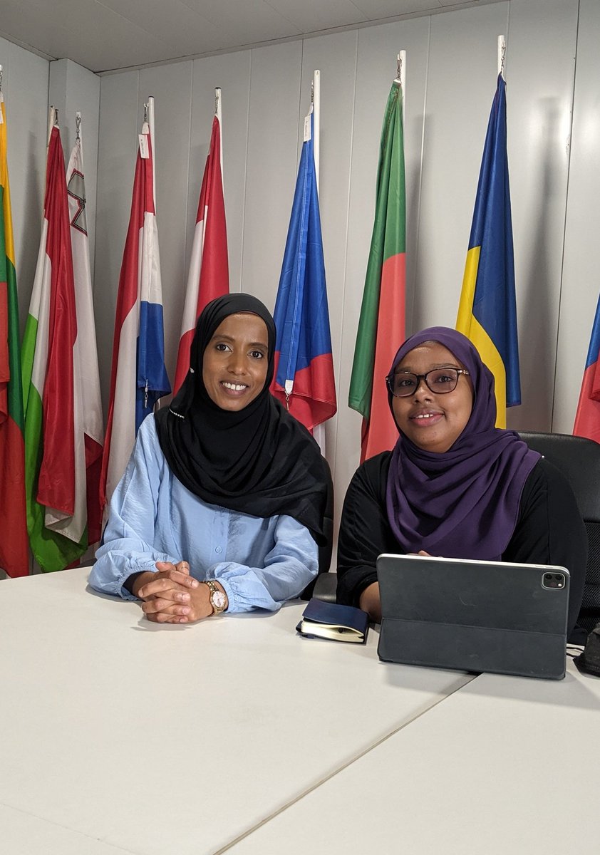 KalsonAbdi's tweet photo. Standing on the shoulders of giants @FadumoSomali Deputy Permanent Secretary @SomaliPM she is the highest ranking female civil servant in Somali #IWD2022 🎖️✊ https://t.co/L0tYxLSeWG