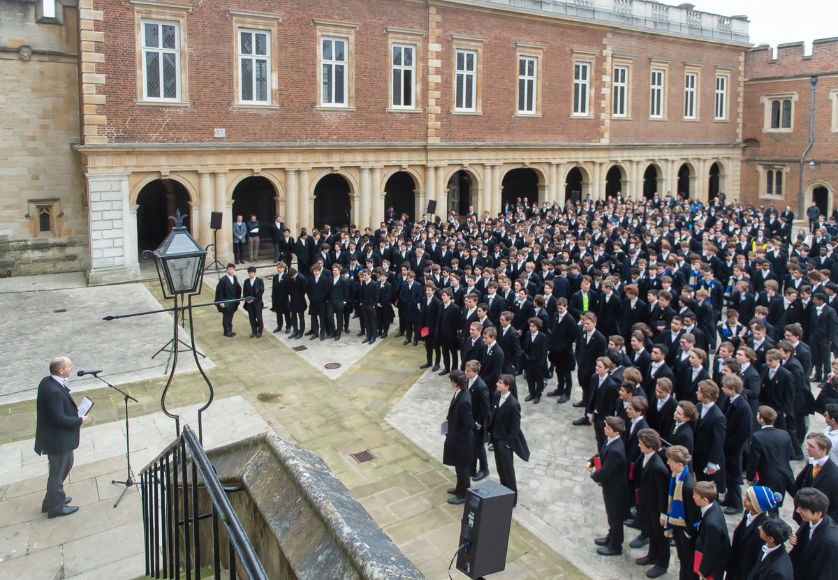 Hundreds of boys and staff gathered in School Yard today to show Eton’s support for all those affected by the conflict in Ukraine and to call for an end to the war.
ні війні – нет войне  
#WeStandWithUkraine