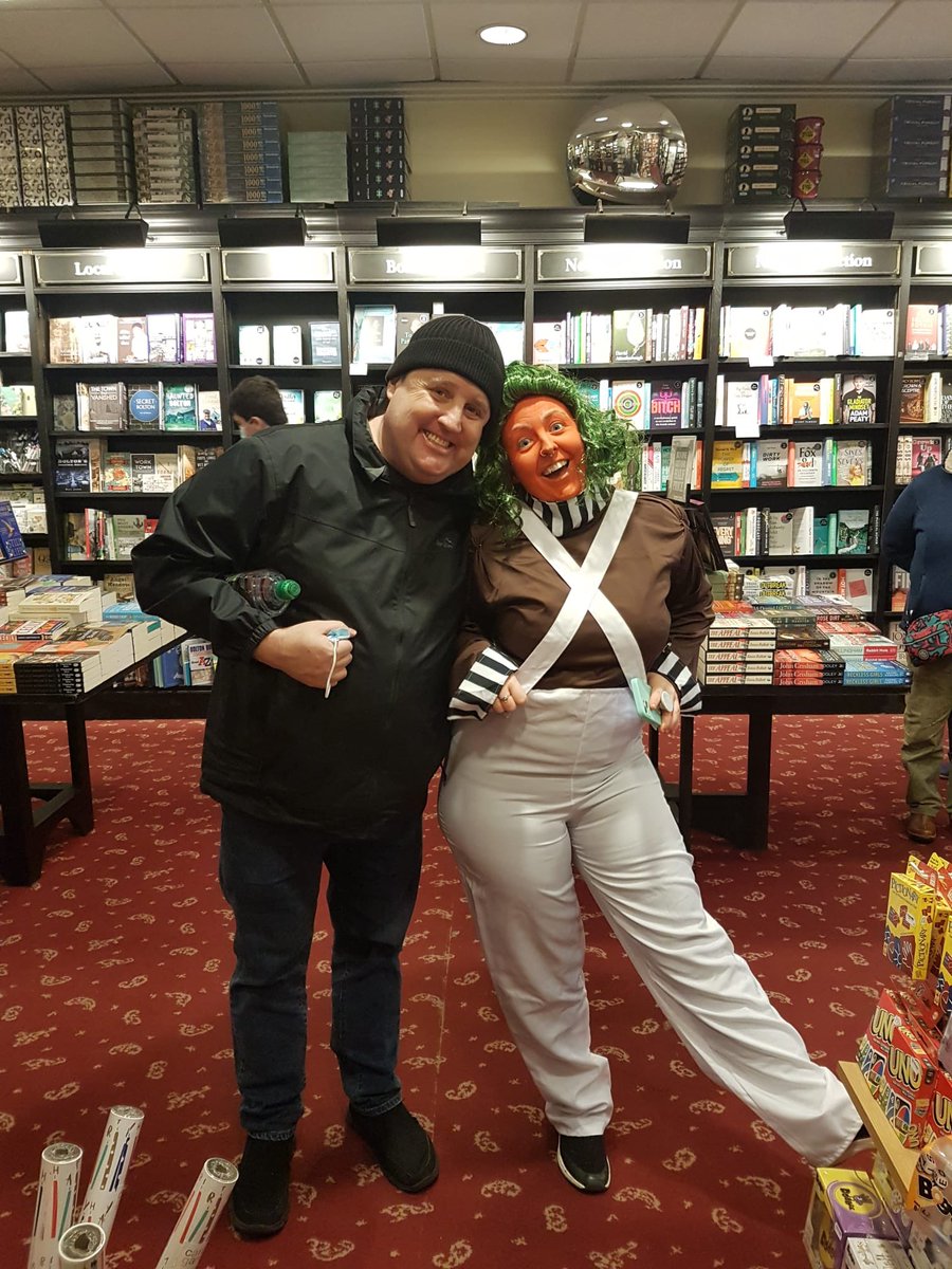 The fact that I have just met @peterkay_co_uk in work dressed as a bloody Oompa Loompa is ridiculous 😅😂