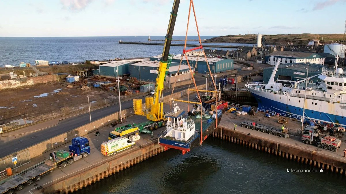 Dales Marine celebrates the launch of a new vessel build, the Réalt na Farraige.
Réalt na Farraige was lowered into the water for the first time today at the Dales Marine's facilities in Aberdeen buff.ly/3tAbcHh
#shipbuilding #ukmaritime #dalesmarine