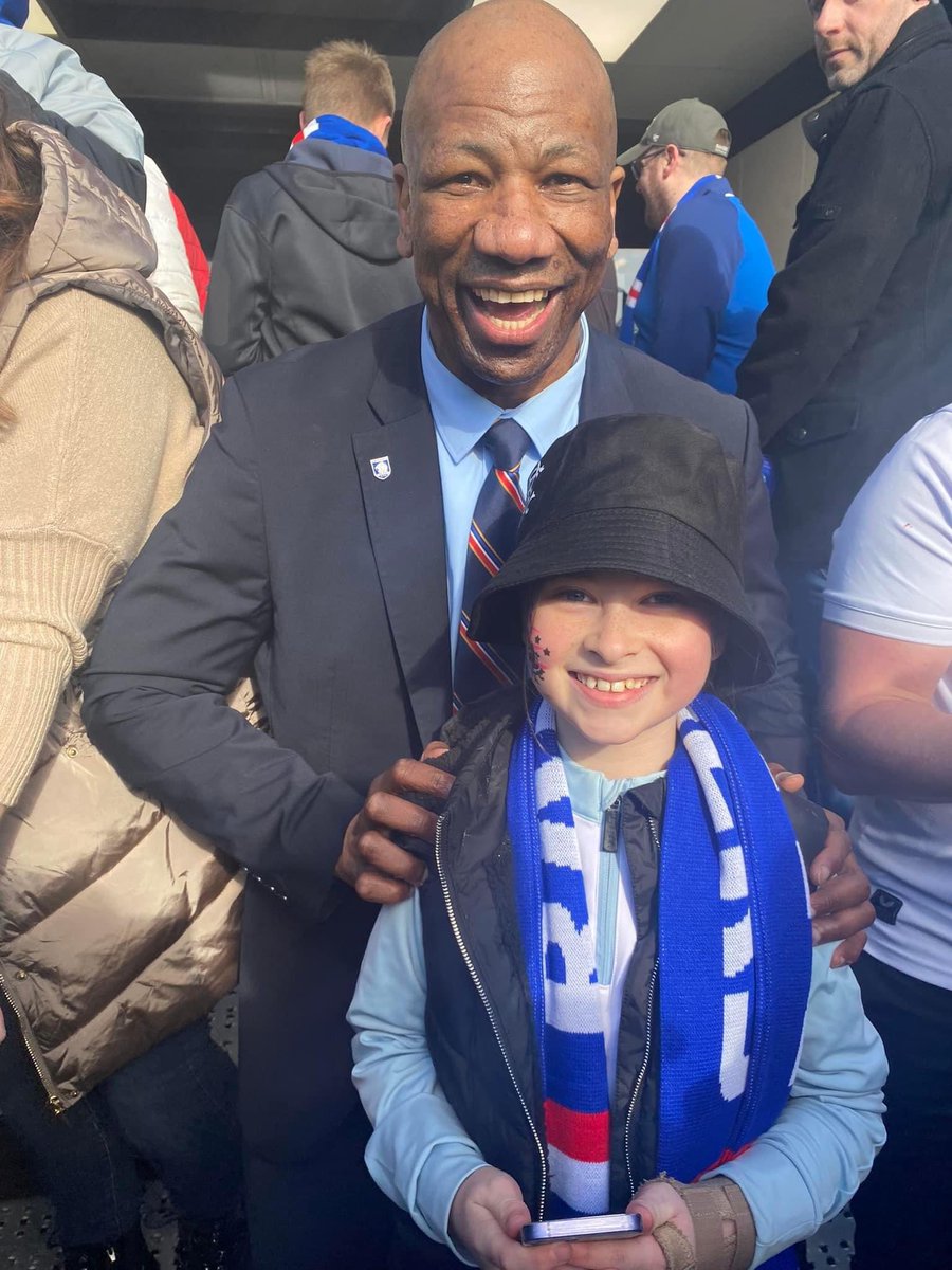 CraigJyson6's tweet photo. @marvellous_77 thanks for taking the time to get a photo with my wee bluenose today, she’s not feeling too good after fracturing her wrist but enjoyed today 👍🏻 @lauraj1404 https://t.co/xWF5UBtCoS