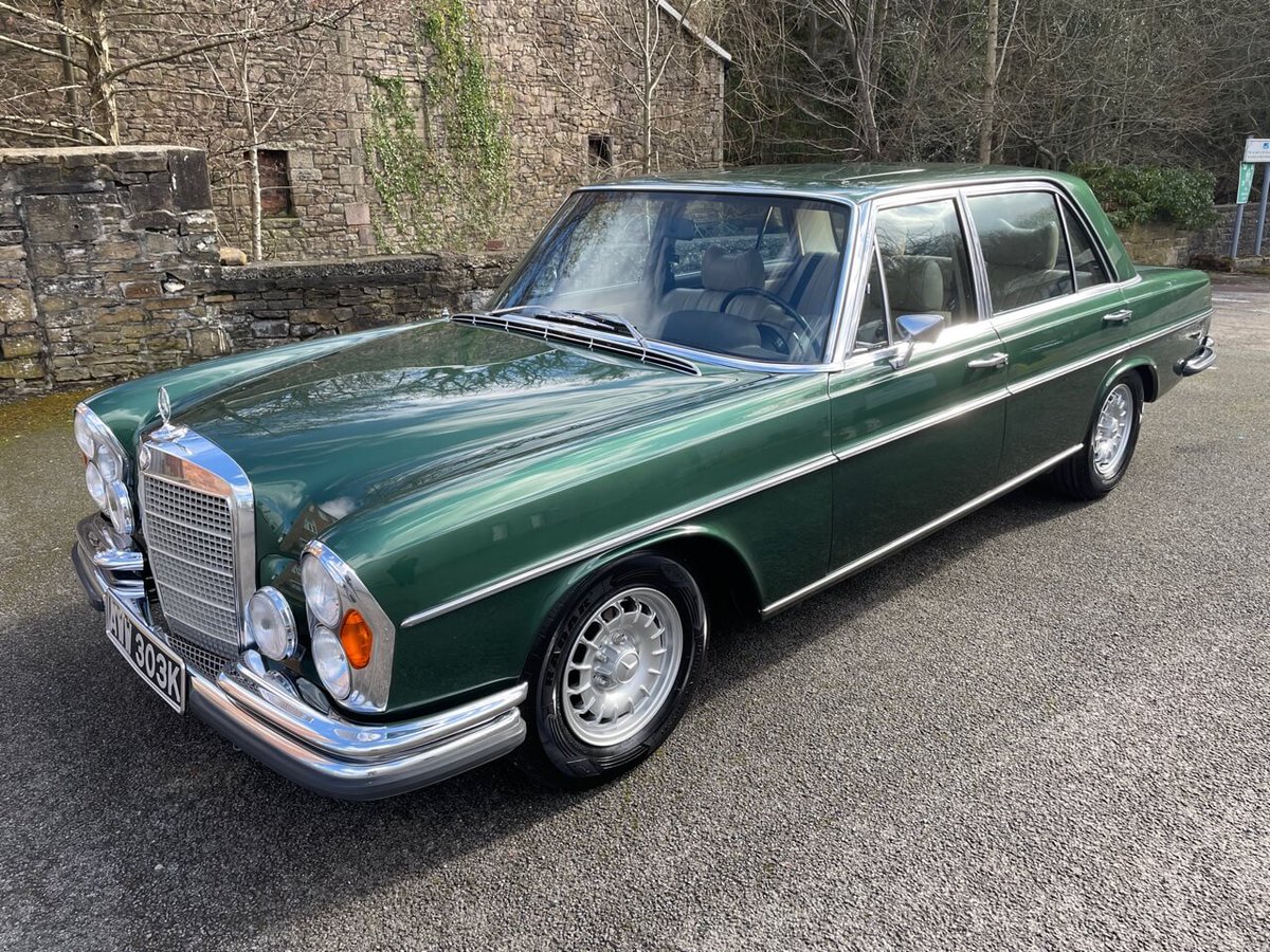 Classiccarshops tweet picture