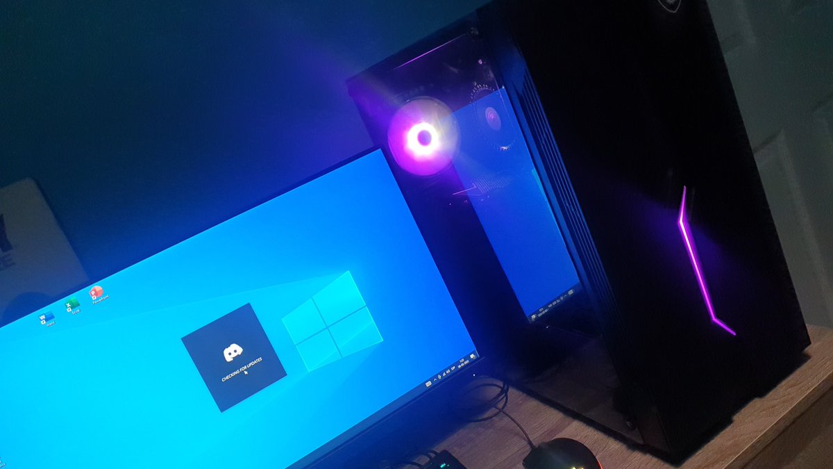 Más que feliz ya terminado mi Pc decir que estoy F/a lo más seguro es que juegue smg y tengo full horario disponible para entrenar estoy modo diabloooo, muy comprometido y si es un equipo enfocado  para el próximo próximo mejor aún se agradece Rt gente ❤