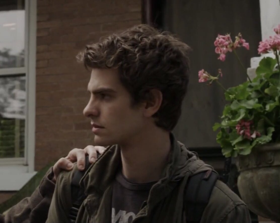 forneymessi's tweet photo. shoutout to andrew garfield as peter parker gotta be one of my fav genders https://t.co/ZurTBZt1FC
