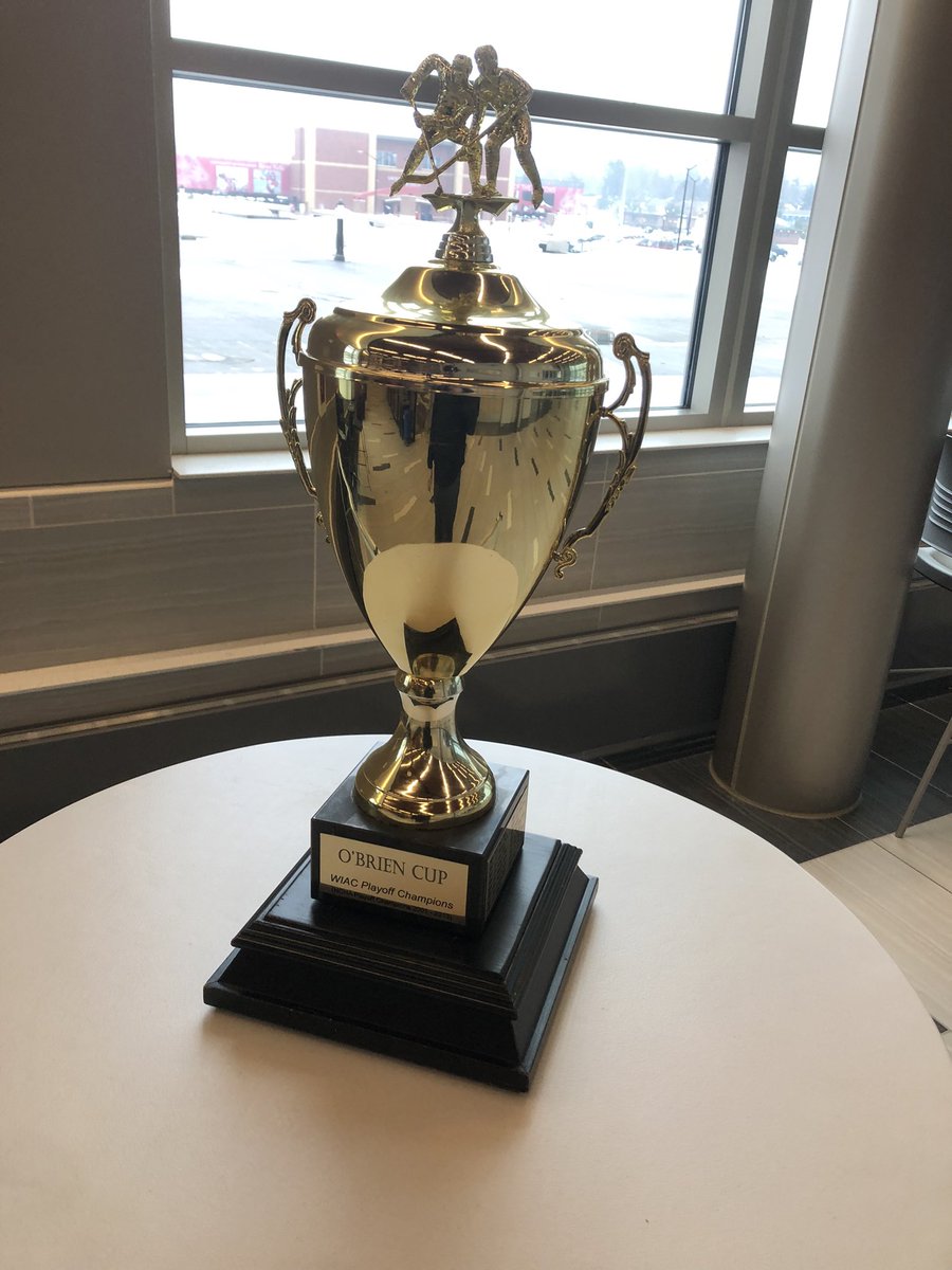 mrchuckkopel's tweet photo. Home ice. O’Brien Cup Championship. Let’s go. Falcon faithful, bring the noise. #HomeoftheFalcons #HuntArena #uwrf https://t.co/839RlNnFG2
