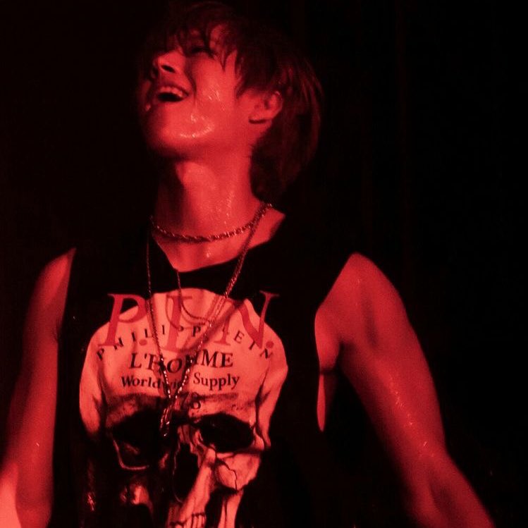 GALAXYIFNT's tweet photo. extremely sensitive photos from Nam Woohyun (+18)

a thread 🔞 https://t.co/Q9bhkGo3x6