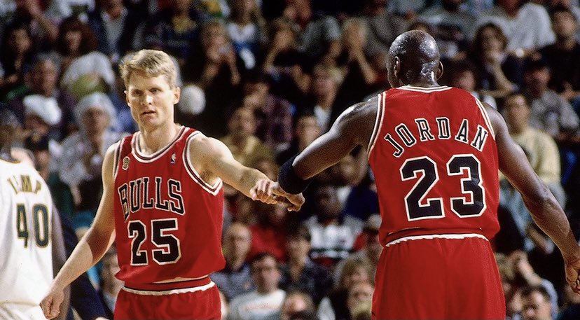 mnittoli21's tweet photo. @PolandBarstool Don’t forget who provides the high fives https://t.co/vRRrXyUSPn