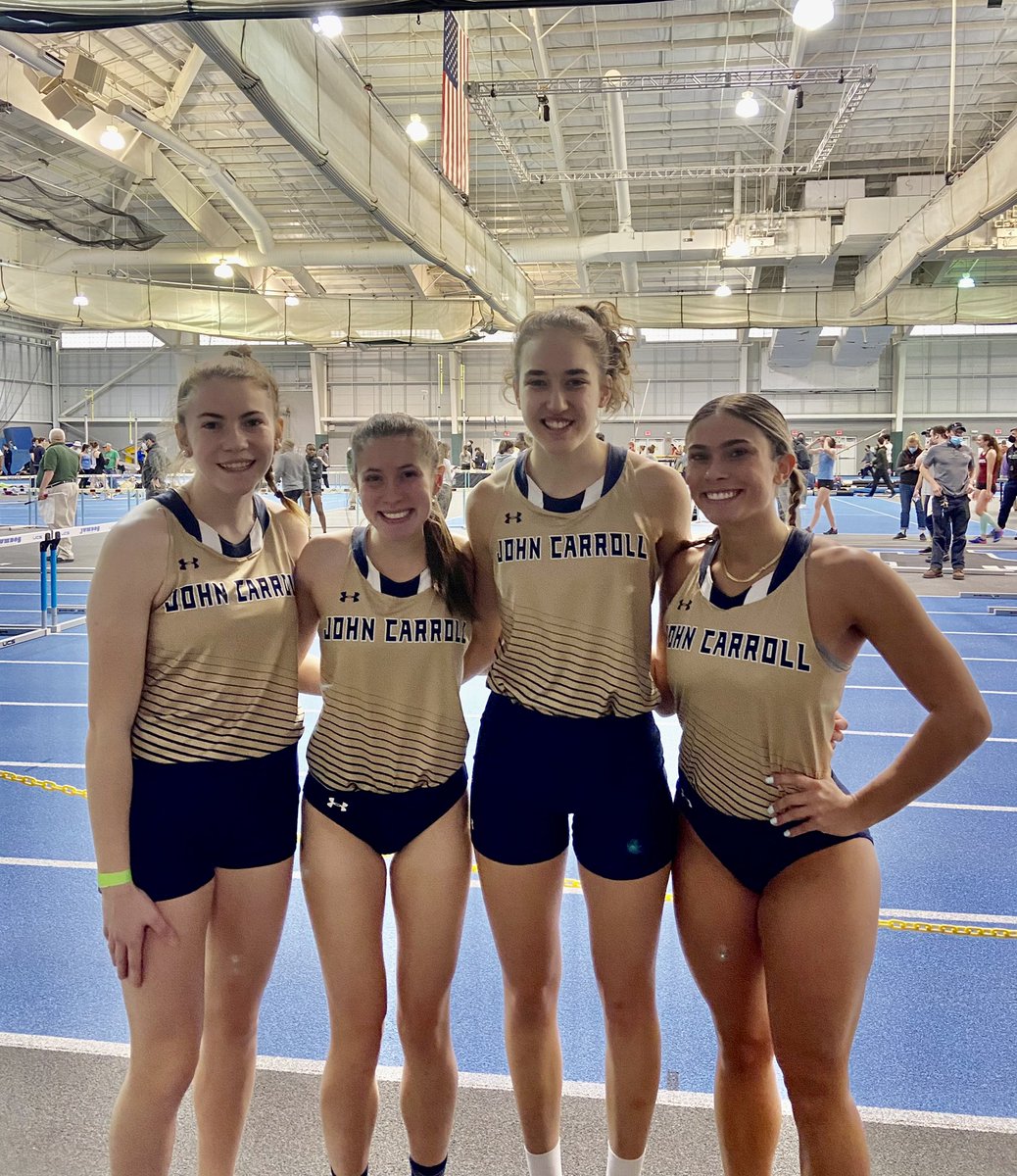 ⚡️ Boston has been kind to the M&amp;W DMR’s this season: 2 trips, 2 different tracks and 2 school records!
🔹 The quartet of Esper, Cannata, Eberhardt, Jenko bettered the previous SR from 2014 by 4 sec- 12:13.65!
🔸Congrats ladies &amp; especially after a crazy 12 hr+ travel day y-day