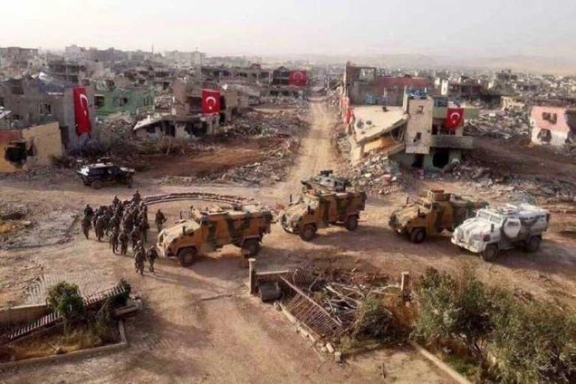 FriedensiniOWL's tweet photo. Eine üble #Doppelmoral und sichtbar keine Veränderung durch die 
Ampel-Koalition: @ABaerbock trifft sich im Schatten des #Ukraine-Krieges und der türkischen Angriffe auf #Rojava mit dem türkischen AKP-Außenminister und schwärmt von der deutsch-türkischen Partnerschaft. #Kurdistan https://t.co/eO1beJc70N