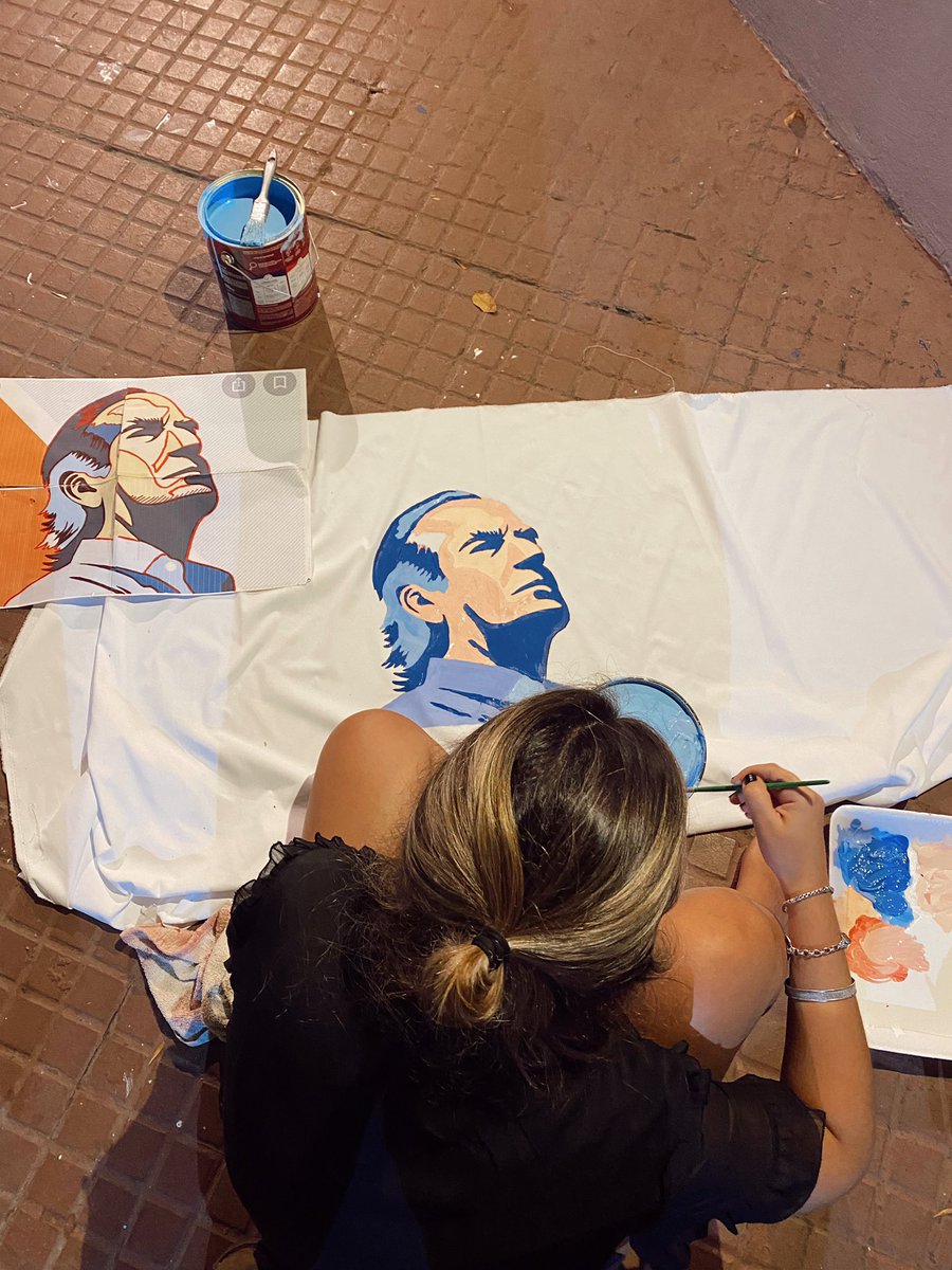 lulisolari's tweet photo. Entre pinturas, amigos y mucha W. ✌🏽✌🏽

@GENERACION_uy https://t.co/VTgJNJ5RsA