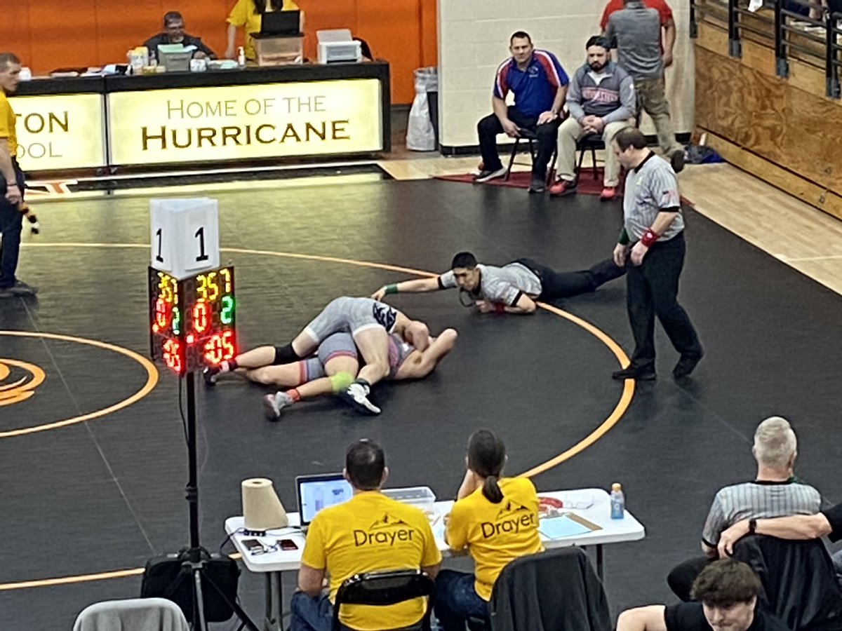 BlanAthletics's tweet photo. Zane is a STATE QUALIFIER at 175!!! He pins his opponent in the 3rd period! Congrats Zane! https://t.co/T47TCBO2pr