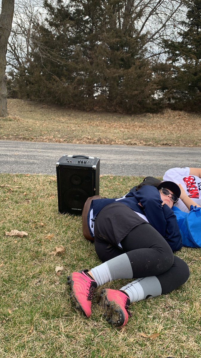 brefrederickk's tweet photo. @wrathfulapes It’s having the time of its life taking a team nap 🥰 https://t.co/XG7wgL2fYW
