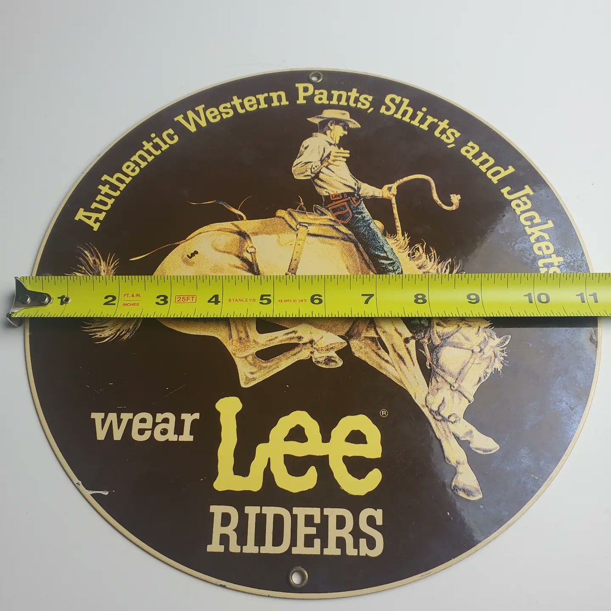 AzTexicanShop's tweet photo. Vintage Lee Riders Jeans Porcelain Enamel Sign. 
#leejeans #leeriders #western #cowboy #vintage #porcelain #enamel #sign #anderooney https://t.co/H40TRFUAzv