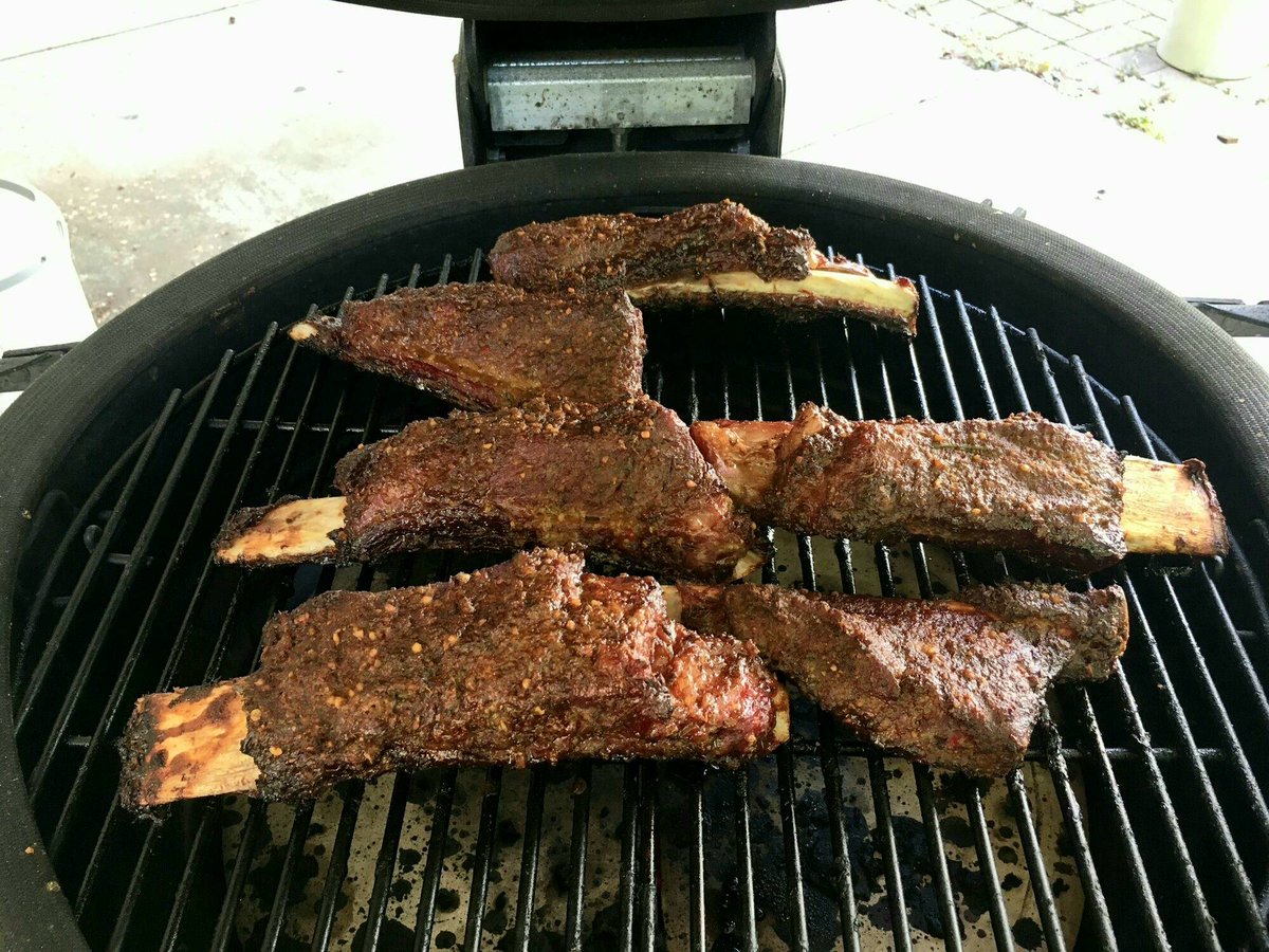 BadgerandBlade's tweet photo. Smoking season is just around the corner.  BUT we won't wait! We NEED ribs!!!😋😋😋

https://t.co/ltiQI5yytS

#smokedmeat #dinner #ribs #babybackribs #seasoning #comfortfood #foodie #eats #riblovers #meals #whatsfordinner #themesshall #meat #foodlover https://t.co/4ibqlidLFr
