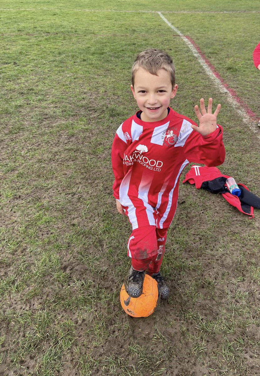 Little man scored 5 goals this morning! Buzzing for him ❤️