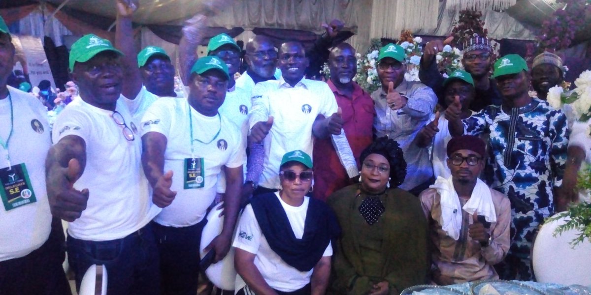 EmmanuelTembe2's tweet photo. Live updates at the Declaration Dinner
#UyoDeclaration
#TheNewTribe
#FaceofHope23
#OsinbajoSupportMovement https://t.co/Dj04CD0Iox
