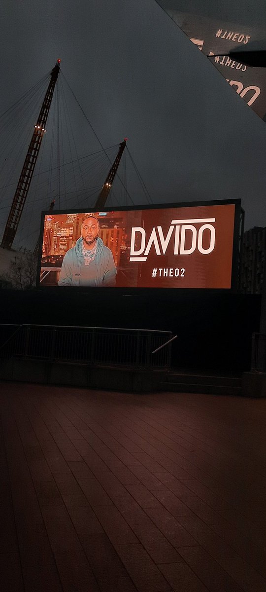 TraceyWithhAnE's tweet image. We outcheaaa #DavidoO2 #DavidoatTheO2 @davido