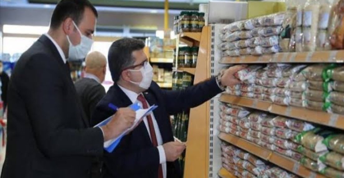 Öyle üç beş müfettişle, üç kuruş cezayla olacak iş değil; kapatma ve hapis cezası gerekiyor! 

Kanuni düzenleme ile gerekirse zincir marketlere geçici süre kayyum da atanabilir! 

#YağFiyatları #sokmarket