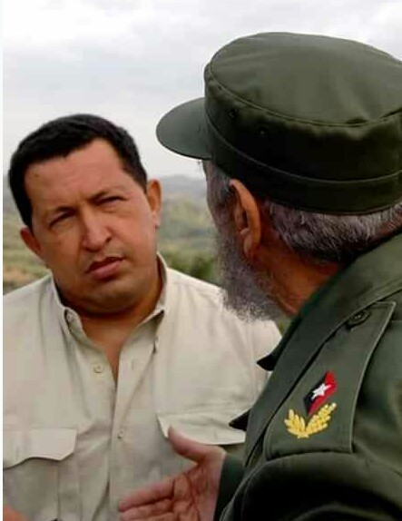 CocodriloComba1's tweet photo. En homenaje al comandante #Chavez, una imágen y mil palabras. Arriba #TuiterosDelMundo, mostremos nuestro apoyo.
#ChavezPorSiempre 
#CocodriloCombatiente https://t.co/wxR8GNJbKb