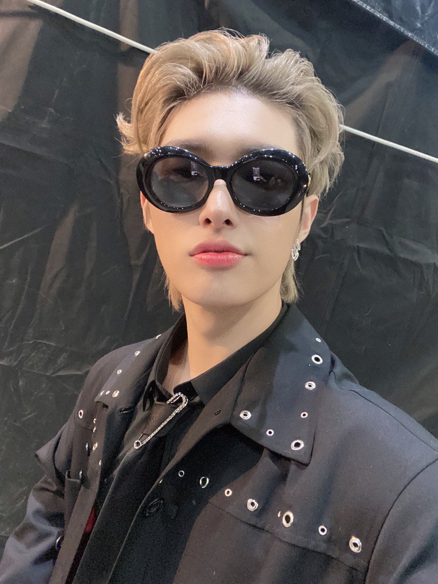 ATZtrans's tweet photo. @ATEEZofficial ꒰ 𝑬𝑵𝑮 𝑻𝑹𝑨𝑵𝑺 ꒱ 

⏳ 220305
💬[#MINGI] Let's get through this day~
#ATEEZ #에이티즈
📝 ATZtrans cr; @HJ00ngsMullet
🏹 TAKE OUT WITH FULL CREDITS https://t.co/KMIuI4RUpf