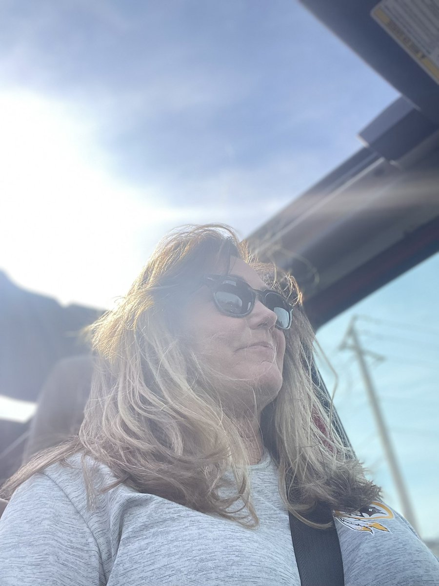 LisaPierce__'s tweet image. It’s 70° #Topsoff #jeepgirl  ❤️