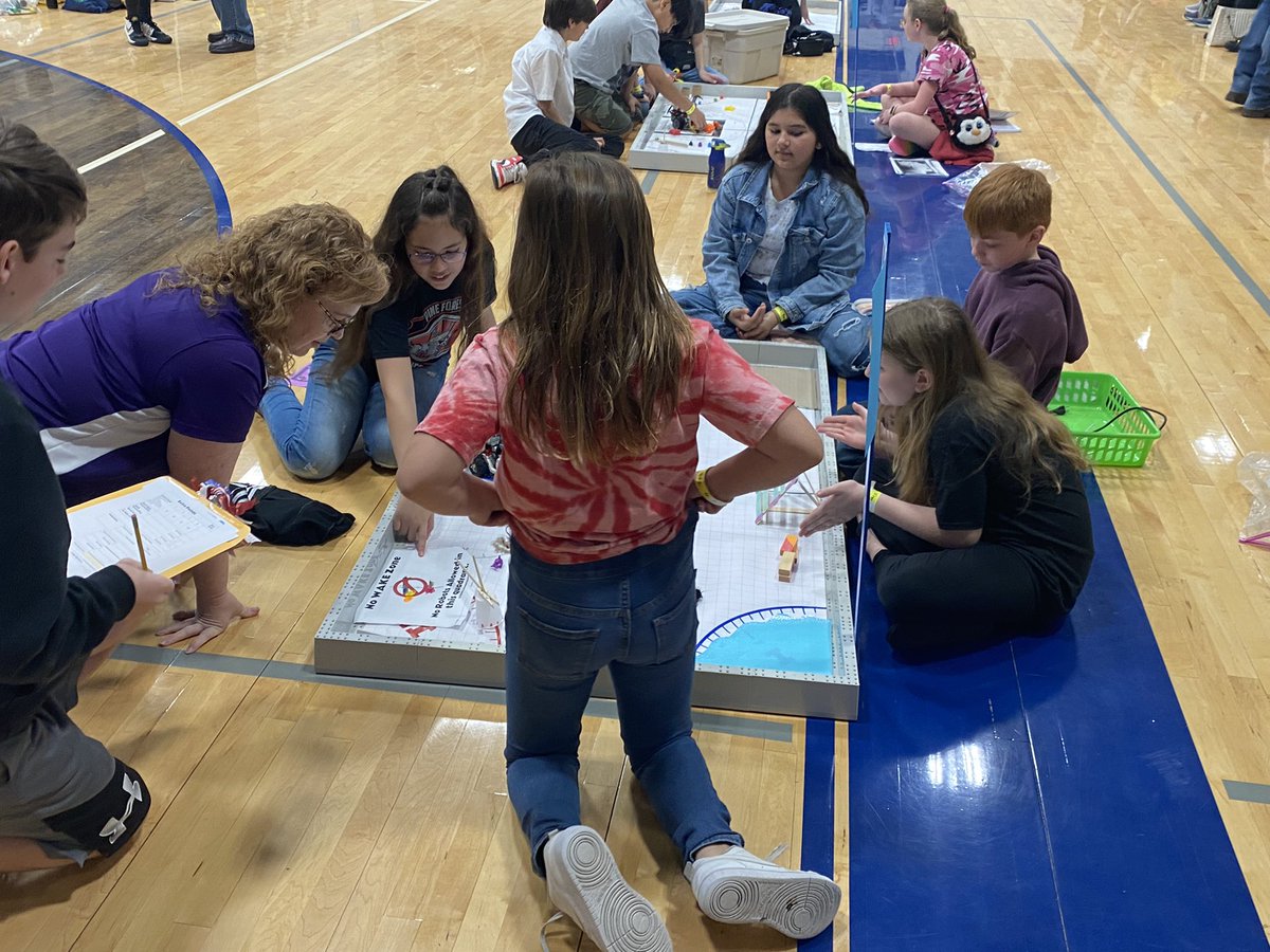 Library_PFE's tweet image. Let’s go @HumbleISD_PFE Robotics Team!  🤖 @MsThompson_3rd @beverlymford