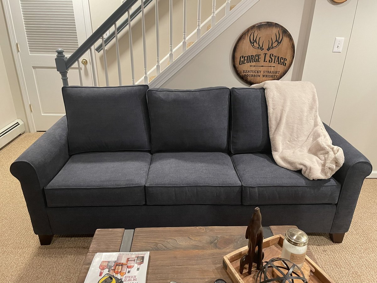 DWogelius's tweet photo. My new @PotteryBarn furniture arrived! Thanks CARLOS for the great delivery experience. Love my newly updated space. https://t.co/HpSMdxbxRy