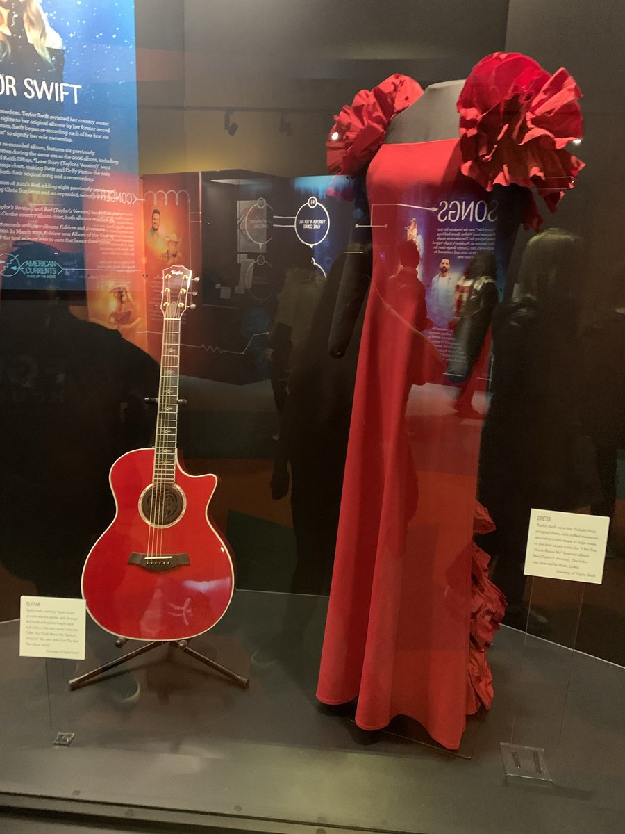 heartplusbeat's tweet photo. @taylornation13 @countrymusichof i saw it last weekend 😍 https://t.co/Dc7OQRk6fe