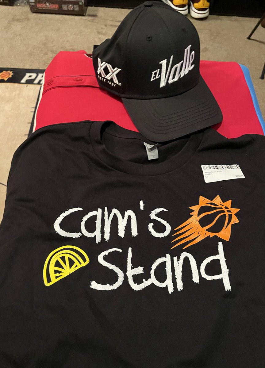 toeknee216's tweet image. ‼️Suns fam giveaway‼️

After last night’s epic win I feel like I have to do a giveaway! 🙌🙌

‼️Just be following, like, and retweet to enter‼️

Will pick a winner tomorrow before Suns tipoff!

**Just note the shirt is a size large**

#ValleyProud