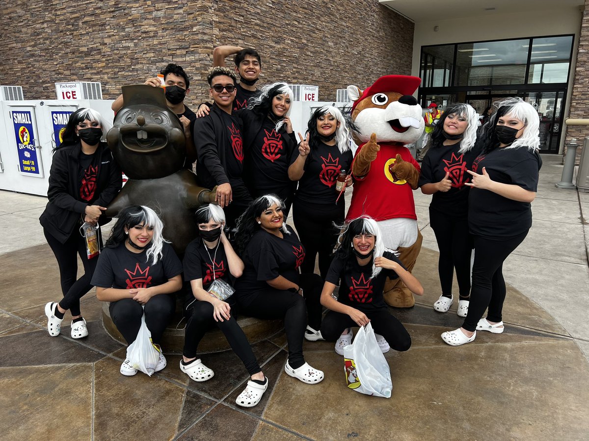 earlwarrenhscg's tweet photo. Stop #1 Bucees ❤️
Next Stop … WGI Austin Regional @ Glenn HS
#wgi2022 #winterguard #earlwarren #houseofdevil #wgiaustin #openclass https://t.co/br2Hkn88vD